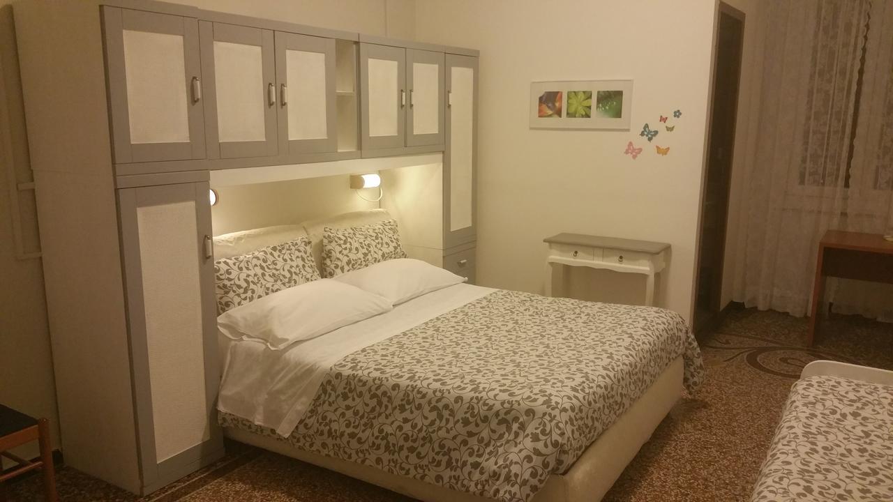 Argentina House Bed & Breakfast Genoa Ngoại thất bức ảnh